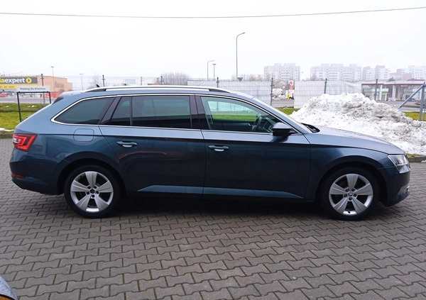 Skoda Superb cena 89900 przebieg: 108735, rok produkcji 2019 z Łeba małe 407